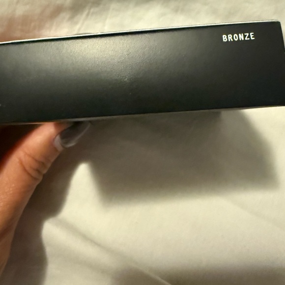 MAC Cosmetics Bronzing Powder - Picture 4 of 4